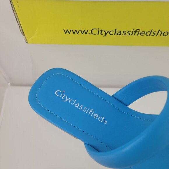 City Classified Flat Sandals - Picture 5 of 6